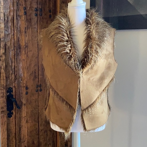 Antonio Melani Jackets \u0026 Coats | Antonio Melani Faux Fur Vest | Color: Tan | Size: M | Sylviacristobal's Closet